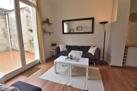 SAINT SEURIN / CROIX BLANCHE - T2 meublé avec goût + terrasse de 25m² - Photo 4