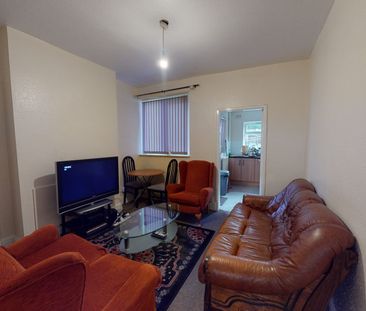 28 Winnie Road Selly Oak - Photo 1
