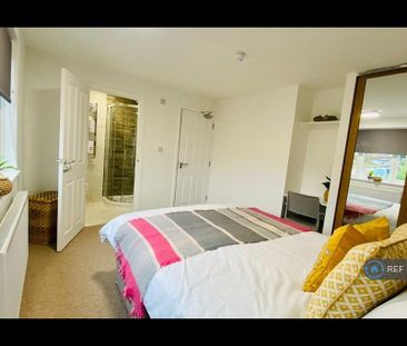 1 bedroom in a house share to rent - Photo 1
