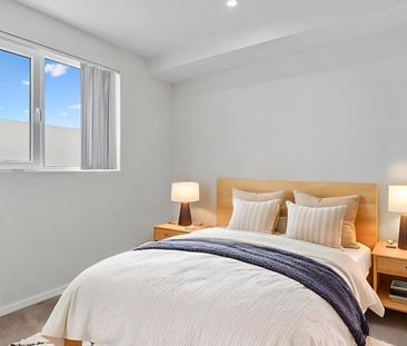 Exceptional 2-Bedroom, 2-Bathroom Apartment - Prime Central Location - Photo 6