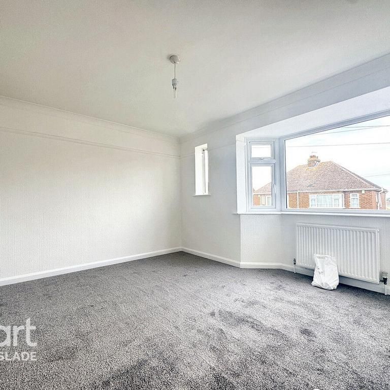 2 bedroom end of terrace house to rent - Photo 1