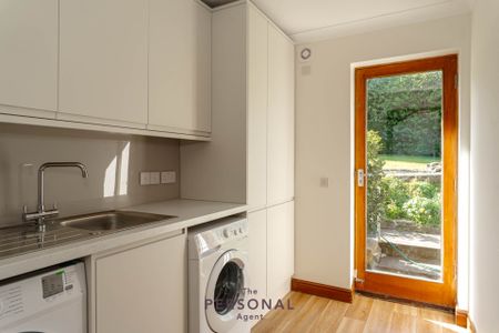 Motshill Lane, Tadworth - Photo 3