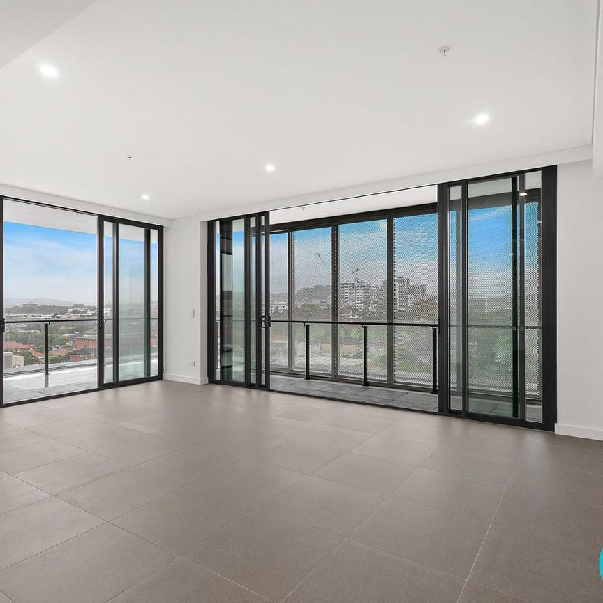 Brand New Luxury Two Bedroom Apartment - Photo 1