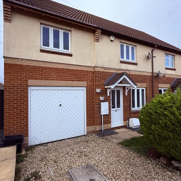 3 bedroom semi-detached house to rent - Photo 1