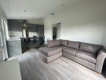 2 bed park home to rent in Woodside Home Park, Luton, LU1 - Photo 3