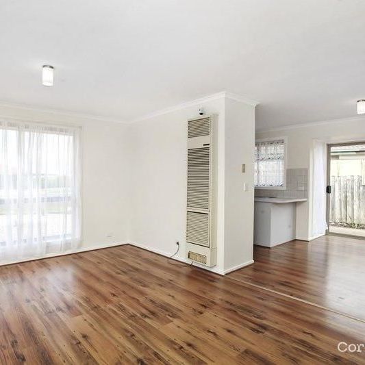 Charming 3-Bedroom, 1-Bathroom Unit for Lease - Well-Maintained and Move-In Ready! - Photo 1