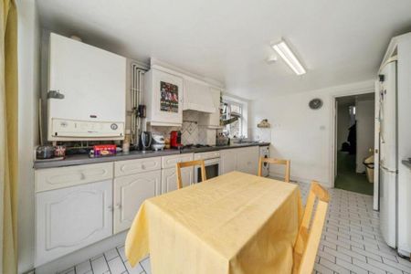 6 bedroom terraced house to rent - Photo 2