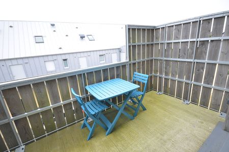 MILIZAC - Appartement T3 meublé récent de 58m² avec balcon et parking - Photo 3