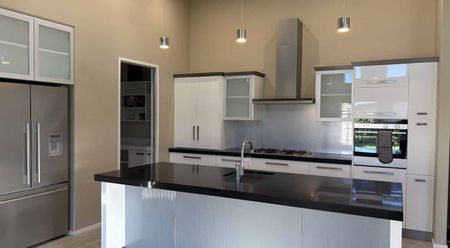 Modern Family Living - Photo 2