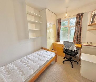 5 bedroom semi-detached house to rent - Photo 2