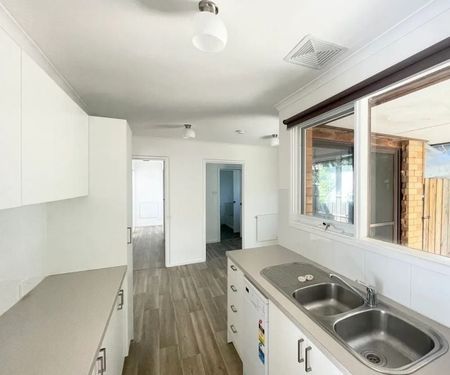 Churchill is calling you home - Photo 2