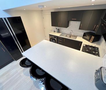 5 bedroom terraced house to rent - Photo 1