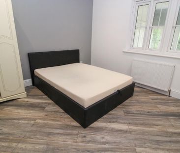 4 bedroom terraced house to rent - Photo 2