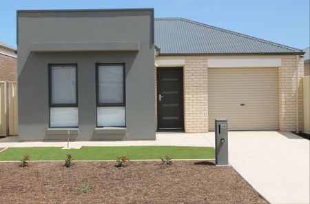 Modern 3 Bedroom Property in Paralowie - Photo 4