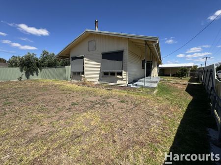 Family Home in Horsham West - Photo 5