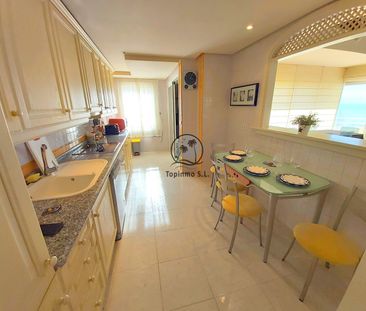 Dúplex de alquiler en Avenida Juan Sebastian Elcano, 2, Puerto Marina - Photo 2