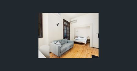 Unique Heritage Building in Prime The Rocks Location - Fully Furnished - Photo 2