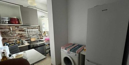 Brancoveanu turnu magurele bloc nou etaj 3 - Fotografie 3