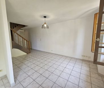 Location Appartement 3 pièces 60m² ROUSSET 13790 - Photo 2