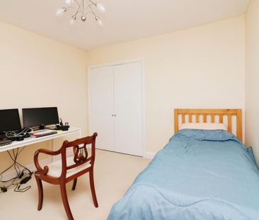 4 bedroom detached house to rent - Photo 2