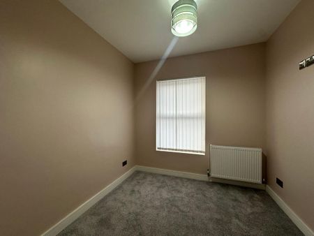 3 bedroom terraced house to rent - Photo 3