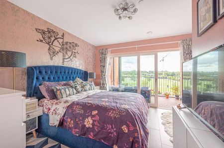 3 bedroom flat to rent - Photo 3