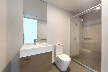 Elevated, Light & Bright! - Photo 4