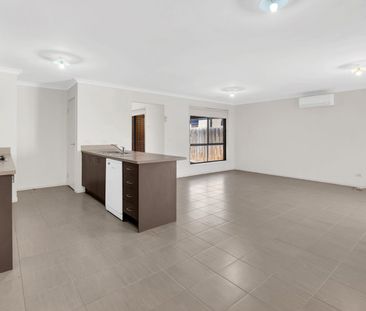 10 Legg Walk, Epping VIC 3076 - Photo 2
