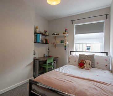 Completely remodelled to spectacular standard! - Photo 5