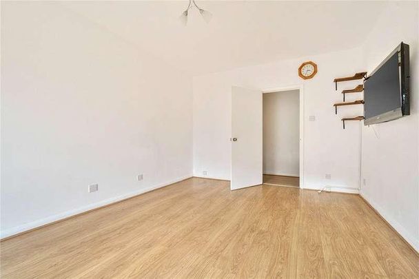 St. Georges Road, Enfield, EN1 - Photo 1