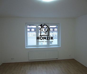 Pronájem bytu 2+kk 51 m² - Photo 1