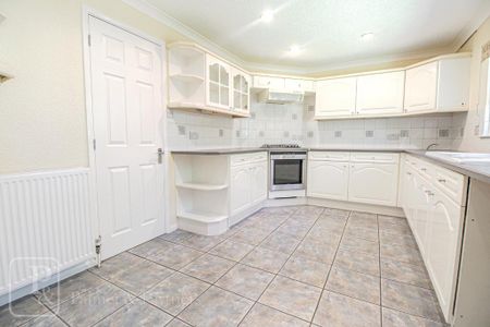 2 bedroom bungalow to rent - Photo 2