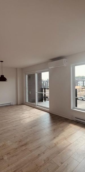 Logement 5 1/2 - mai 2025 - Photo 1