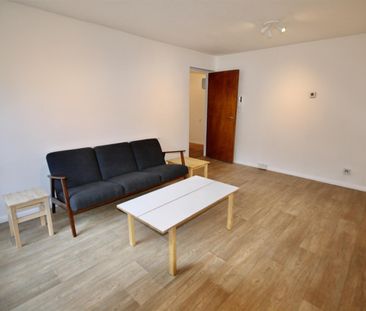 West Lee, Cowbridge Road East, Cardiff - Photo 4