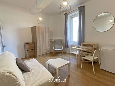 Location Appartement 1 pièce 21m² CHATEAURENARD 13160 - Photo 4