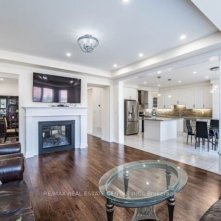 For Lease - 323 Harold Dent Trail, Oakville, Ontario - Photo 1