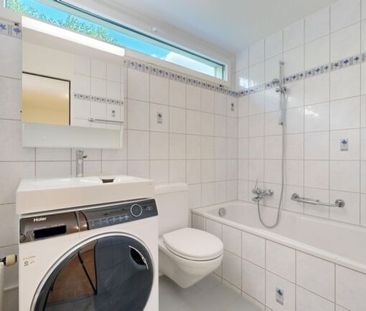 Appartement près du centre du village de Therwil avec balcon d’angle - Photo 4