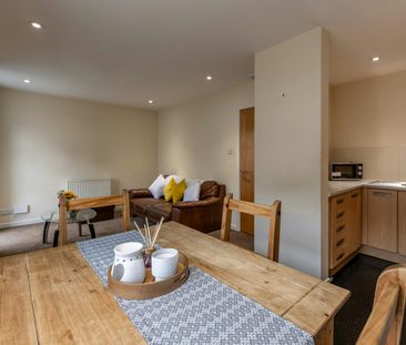 Flat to rent on - Photo 3