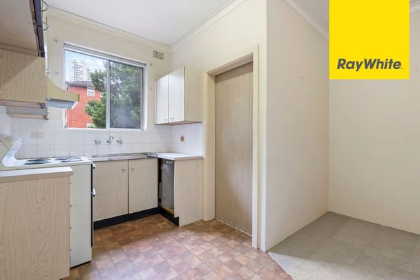 Stunning 1-Bedroom Apartment in the Heart of Epping - Photo 1