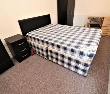 3 bedroom apartment to rent - Photo 6