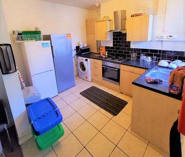 Room in a Shared House, Todd Street, M7 - Photo 3