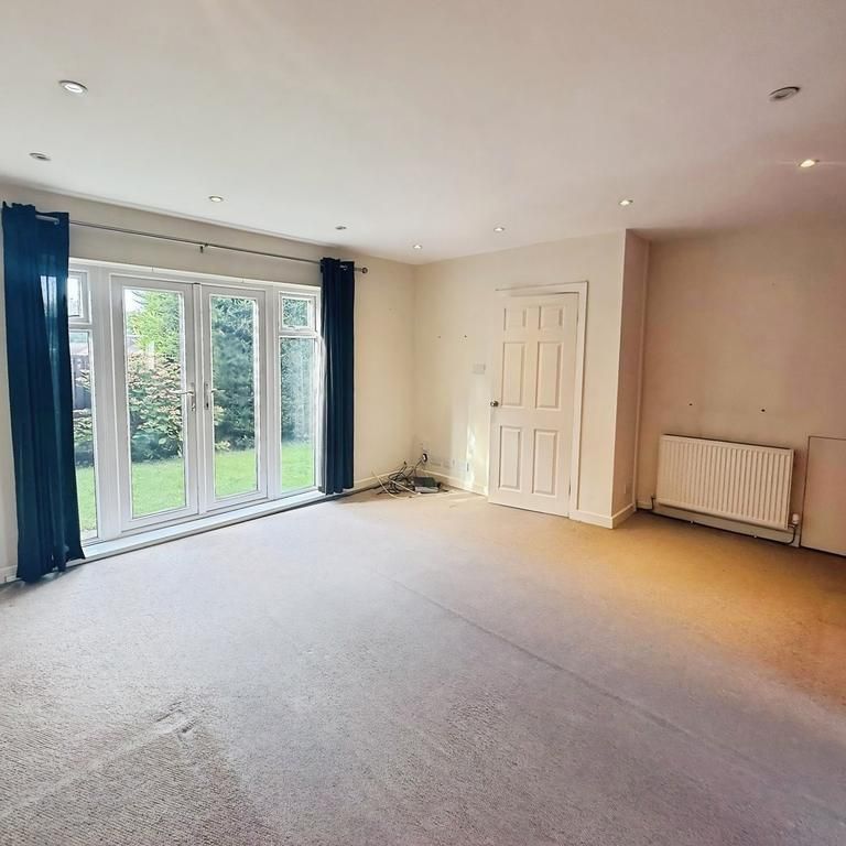 3 bedroom semi-detached house to rent - Photo 1