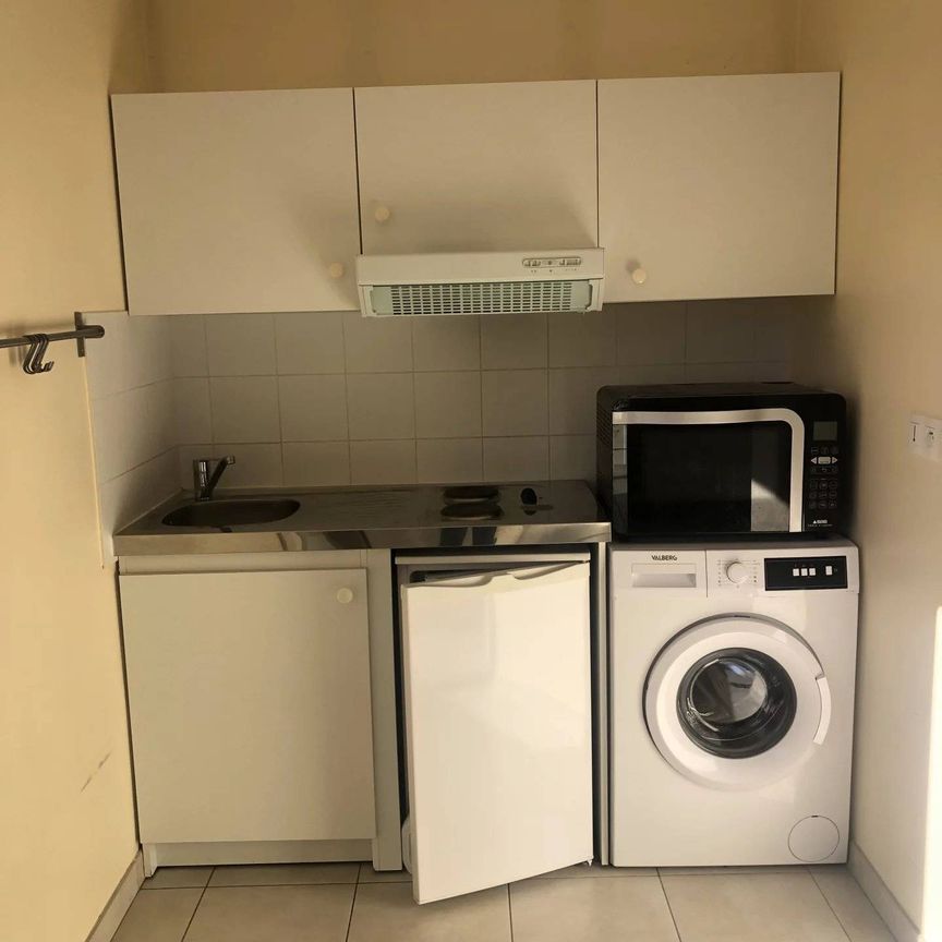 Studio de 20 m² à 3 minutes du RER A. - Photo 1