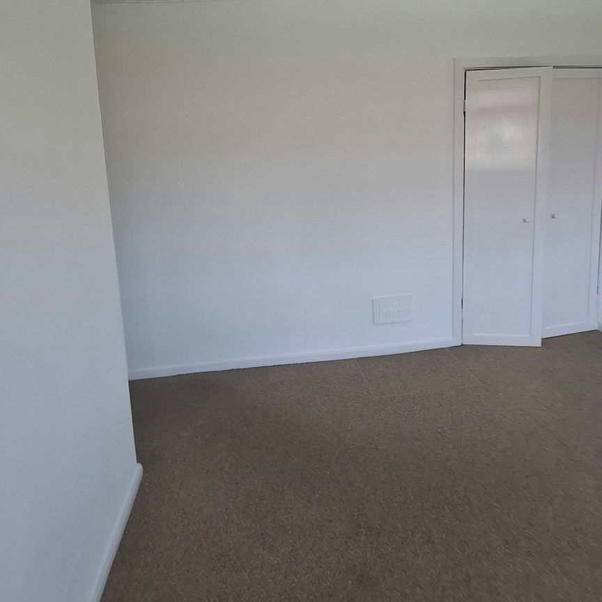 Terraced House to rent on - Photo 1