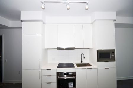 For Lease - 8 Olympic Garden Drive Unit# 2109, Toronto, Ontario - Photo 4