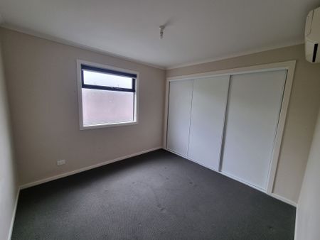 Amazing Townhouse! - Photo 4