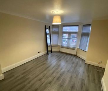 3 bedroom apartment to rent - Photo 1