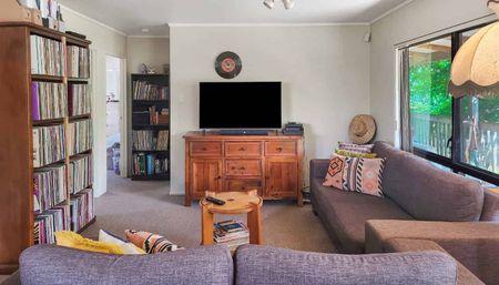 Te Kauwhata - Country Atmosphere - 2 Bedroom House with Tranquil View - Photo 4