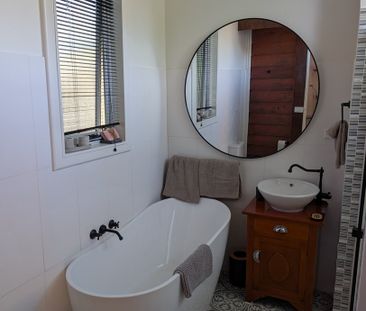 21C Shortland Crescent, Ainslie ACT 2602 - House For Rent | Domain - Photo 2