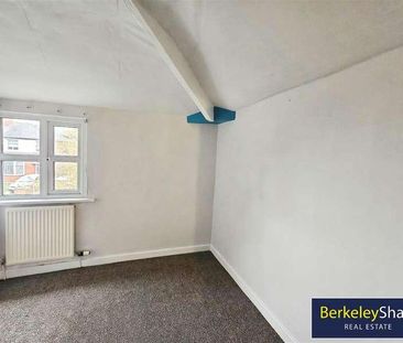 Red Cat Lane, Burscough, Ormskirk, L40 - Photo 2